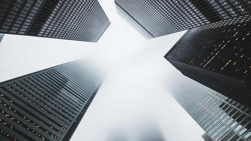 动漫大全yqzfb番剧大全主视觉图，展示多部热门番剧场景